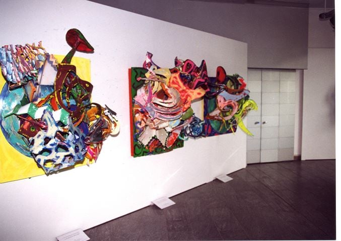 Werke Stellas bei Ausstellung 2001